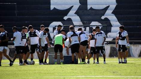 El conjunto del Parque realizó su penúltima práctica en el estadio Víctor Legrotaglie.