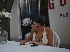Le diagnosticaron una enfermedad que la dejó cuadripléjica, se recuperó y escribió un libro con su historia de vida. Foto; Gentileza