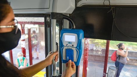Hubo un nuevo aumento de boleto y la tarifa plana del pasaje llegó a $25