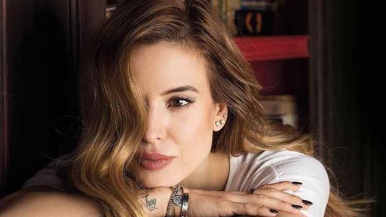 Jesica Cirio en ropa interior encendió con sus sensuales curvas