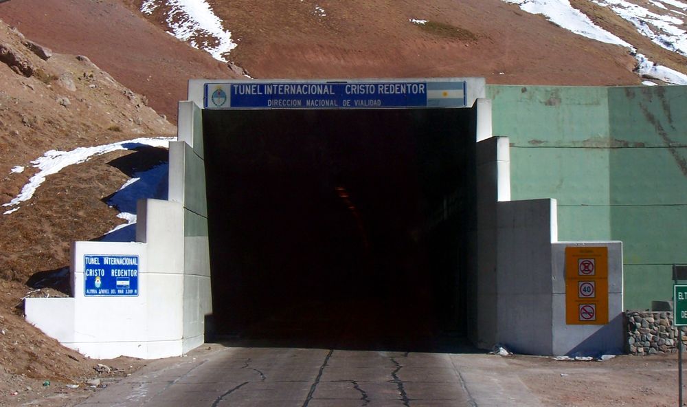 Cierran el Paso Cristo Redentor