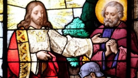 Jesús iba de camino a Jerusalén, pasó entre Samaria y Galilea. Estaba cerca de un pueblo, cuando le salieron al encuentro diez leprosos, los cuales se detuvieron a lo lejos y a gritos.