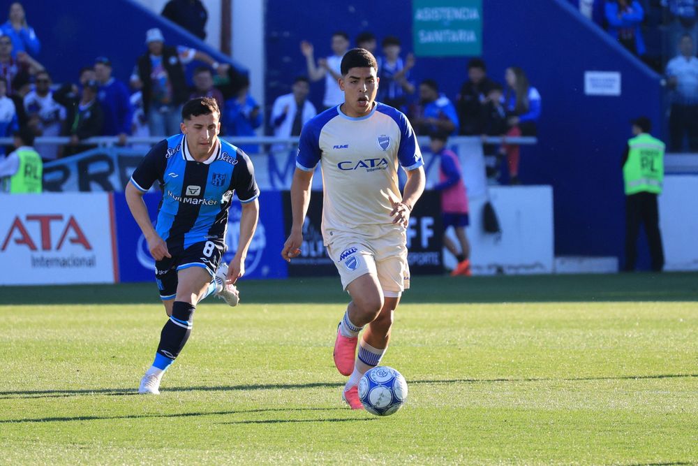 Godoy Cruz se mostró prolijo en el traslado y la tenencia del balón, aunque erró situaciones en el primer tiempo.&nbsp;
