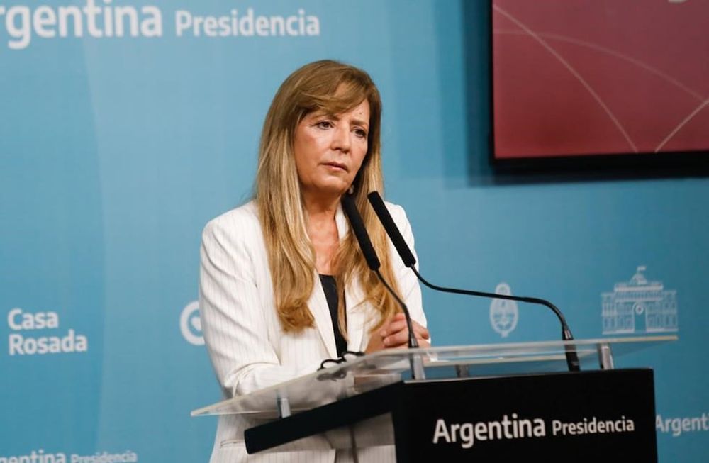 Gabriela Cerruti publicó un mensaje acusando a Javier Milei por el agitamiento de robos en banda que circulan por redes.