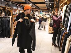 Precio de la vestimenta: 6 de cada 10 mendocinos compra ropa o calzado una o dos veces al año. | Foto: Los Andes