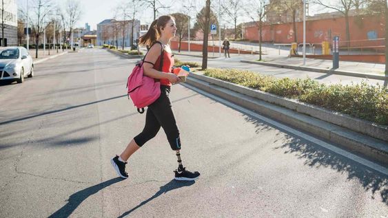 caminar todos los dias ayuda en el control de la glucosa, pero el beneficio aparece si el ritmo se mantiene 30 minutos