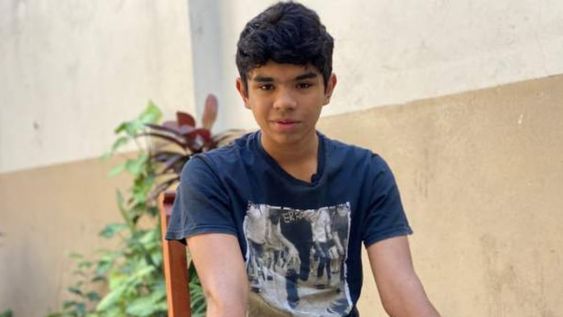 “A los 6 años entré al Hogar Tía Amanda, a los 7 y 8 al Domingo Savio, a los 10 volví al Domingo Savio y desde los 13 años que estoy acá, en el Hogar Miguel Magone, detalló Lucio sobre su paso por diferentes hogares. Foto: Gentileza / Radio Sudamericana