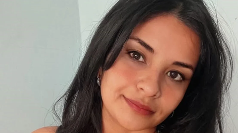 Femicidio en Santiago del Estero: una joven fue asesinada y su novio se atrincheró junto al cuerpo.