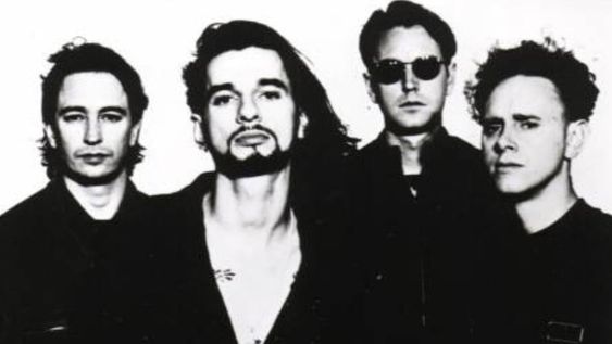 Alan Wilder, Dave Gaham, Andrew Fletcher y Martin Gore, en una fotografía de promoción para el disco Songs of Faith and Devotion (1993).