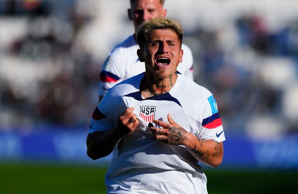 Diego Luna de Estados Unidos celebra tras convertir el primer gol contra Fiyi durante un partido del Grupo B del Mundial Sub20 en el estadio Bicentenario de San Juan, Argentina. / Gentileza.