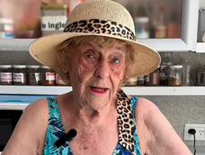 Moni Mancini es conocida en las redes por su contenido de Cocina y Sabiduría de Abuela. Moni Mancini es conocida en las redes por su contenido de Cocina y Sabiduría de Abuela.