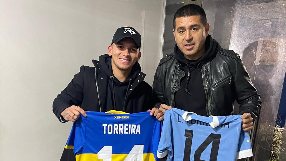 El mediocampista ya recibió un regalo de Juan Román Riquelme.