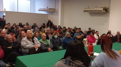 ATE Mendoza y la palabra de Adriana Iranzo y Roberto Macho