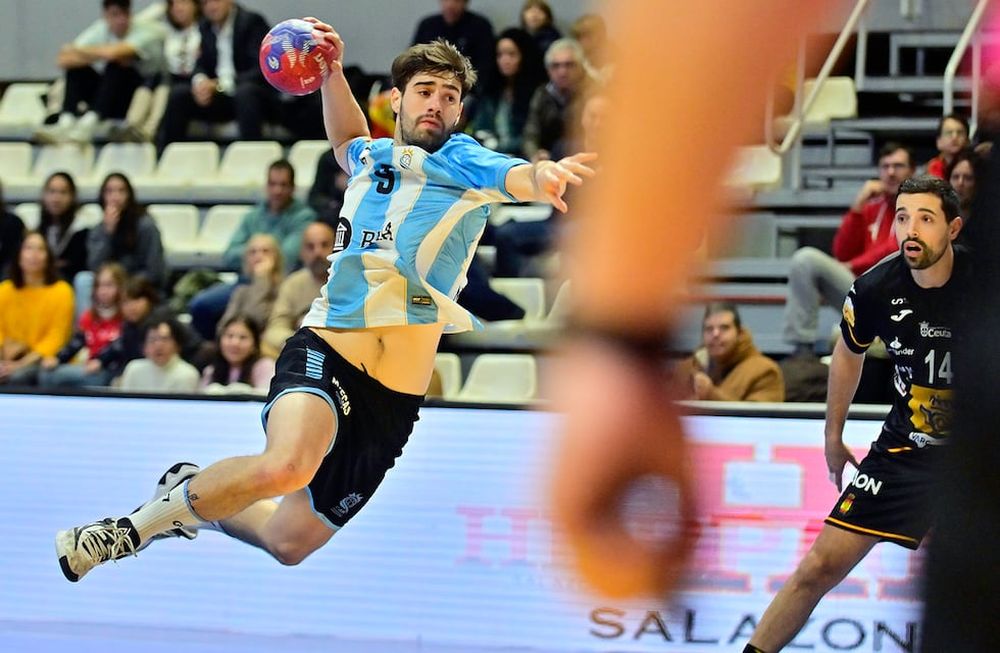 NOTICIAS ARGENTINAS BAIRES ENERO 21: La selección argentina de Handball, más conocidos como Los Gladiadores, se medirá este ante su par de Cabo Verdecorrespondiente al Mundial de Handball. FOTO: (X/Redes@CAHandball)/ NA.