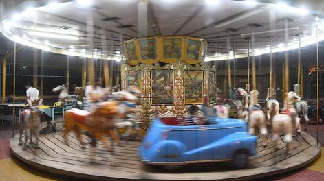 Los Andes | La calesita lleva más de 70 años en el Parque, aunque entre 1985 y 1990 funcionó al costado de la terminal, sobre el Acceso Este. | Foto:José Gutiérrez / Los Andes