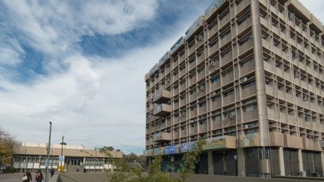 La medida busca equilibrar ingresos y egresos corrientes y refuerza el control sobre el gasto en personal. La decisión regirá del 1 de enero al 31 de diciembre de 2026.