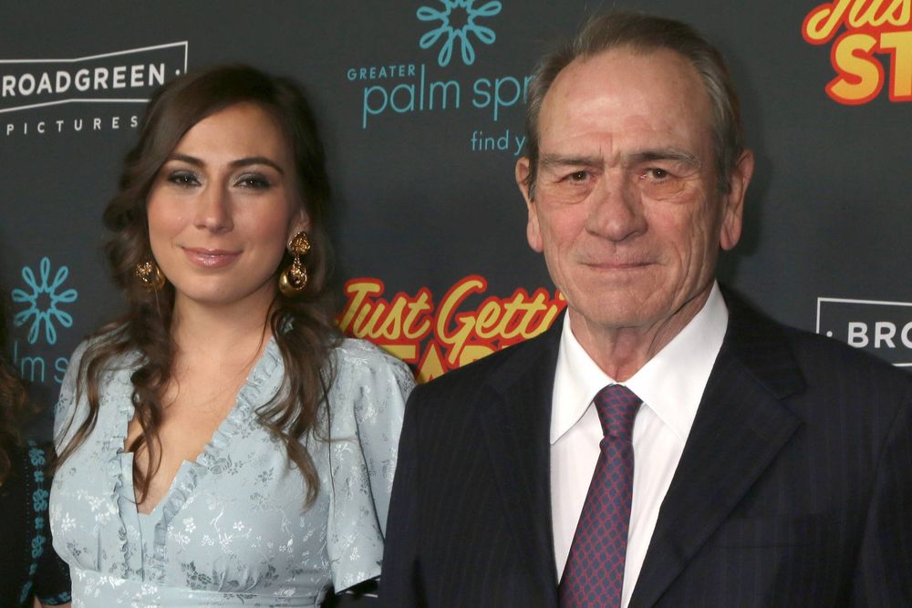Hallaron muerta a la hija de Tommy Lee Jones en un hotel de San Francisco.