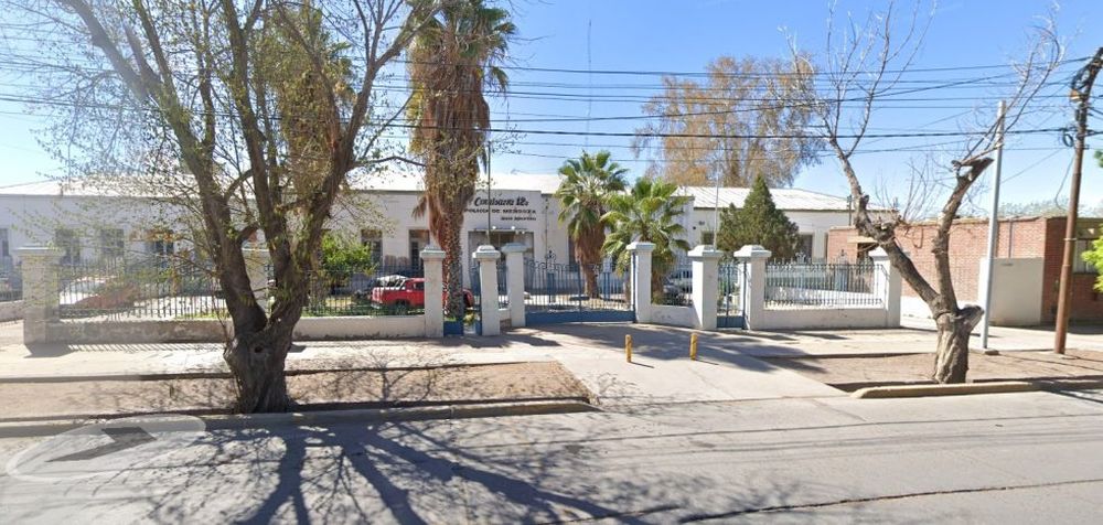 Comenzó la demolición de un histórico edificio en San Martín para construir un nuevo complejo policial. Antes.