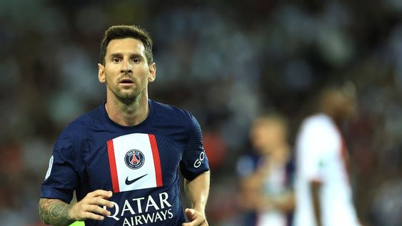Lionel Messi entregó dos asistencias, una a Neymar y la otra a Mbappé y el PSG goleó al  Toulouse. / Gentileza.