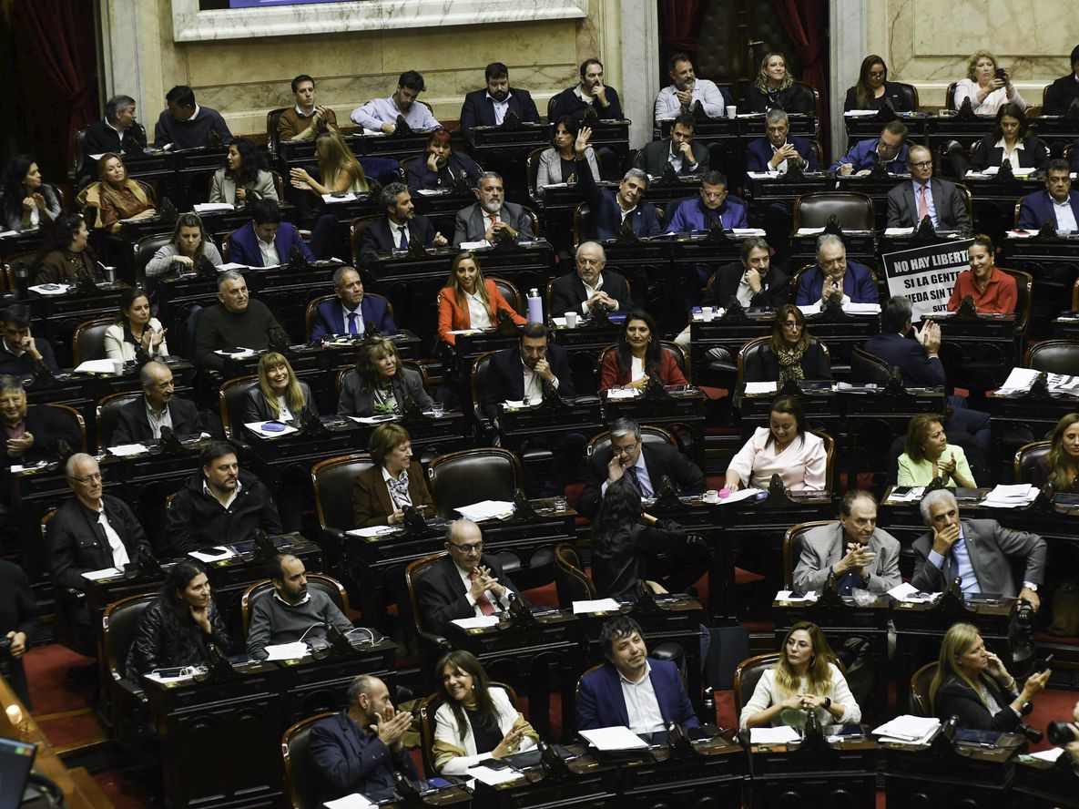 Diputados: la oposición avanza hacia un acuerdo para aumentar las jubilaciones y el bono.