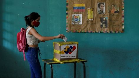 El domingo 5 de diciembre no hubo elección en el país caribeño. Hubo una votación entre dirigencias controladas por el régimen, con los líderes disidentes invalidados como candidatos.