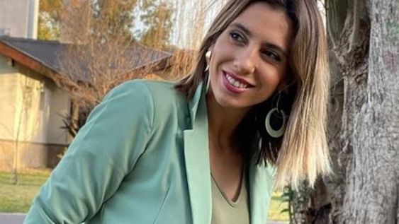 Cinthia Fernández sigue explotando la calza “levanta totó” y prendió fuego las redes