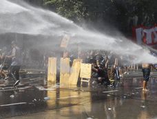 Incidentes en el Congreso durante el debate de la reforma laboral