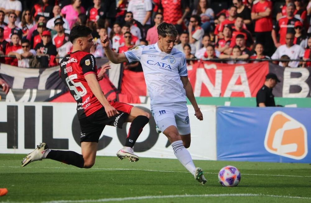 Matías Ramírez entró en el complemento y le cambió la cara al ataque de Godoy Cruz en Rosario: hizo el gol de la victoria. (Prensa Liga Profesional)
