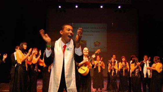 Cantapueblo vuelve a los escenarios de Mendoza para reencontrarse con el público. Será del 4 a 6 de noviembre. La programación completa. El grupo Karê de Rosario y el protagonismo de los coros mendocinos.