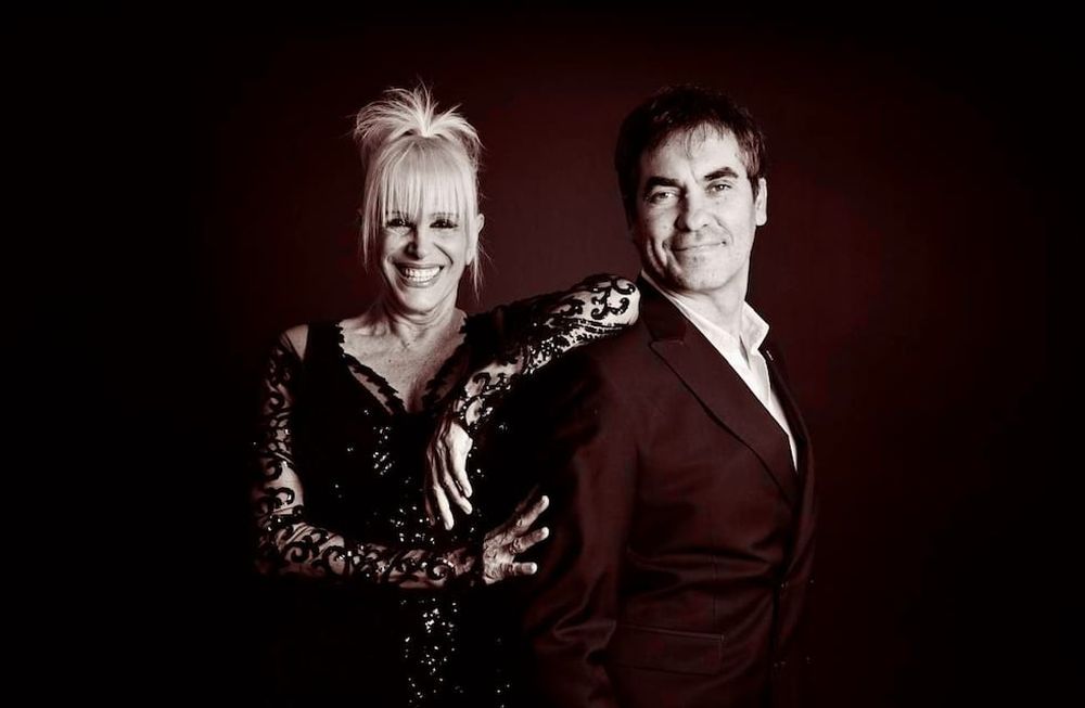 Valeria Lynch y Mariano Martínez presentan su show Íntimo en Mendoza.
