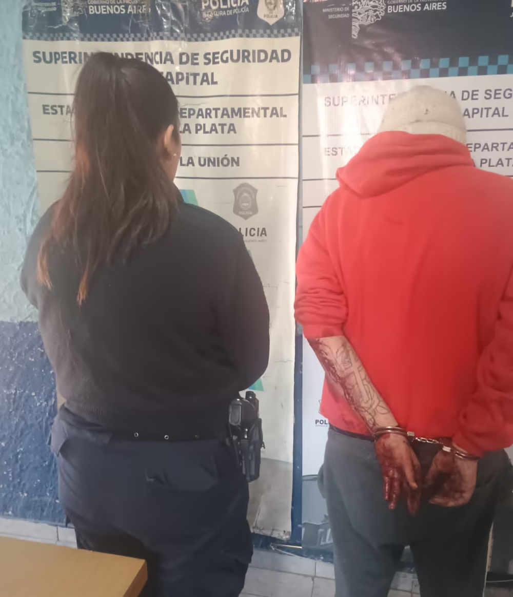 Asesinaron a un joven de 26 años en La Plata tras una violenta pelea vecinal.