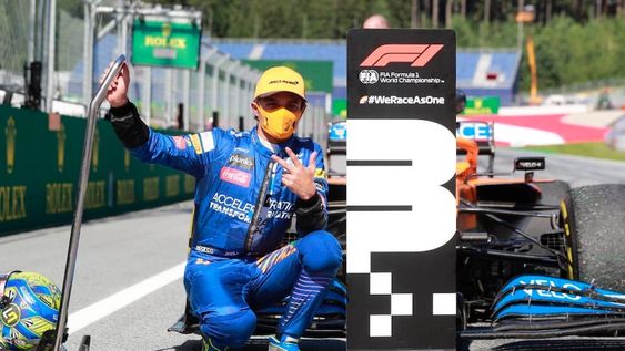 El joven británico se convirtió en el tercer piloto más joven en subirse al podio en una carrera de Fórmula 1. Lo logró con 20 años y 235 días.