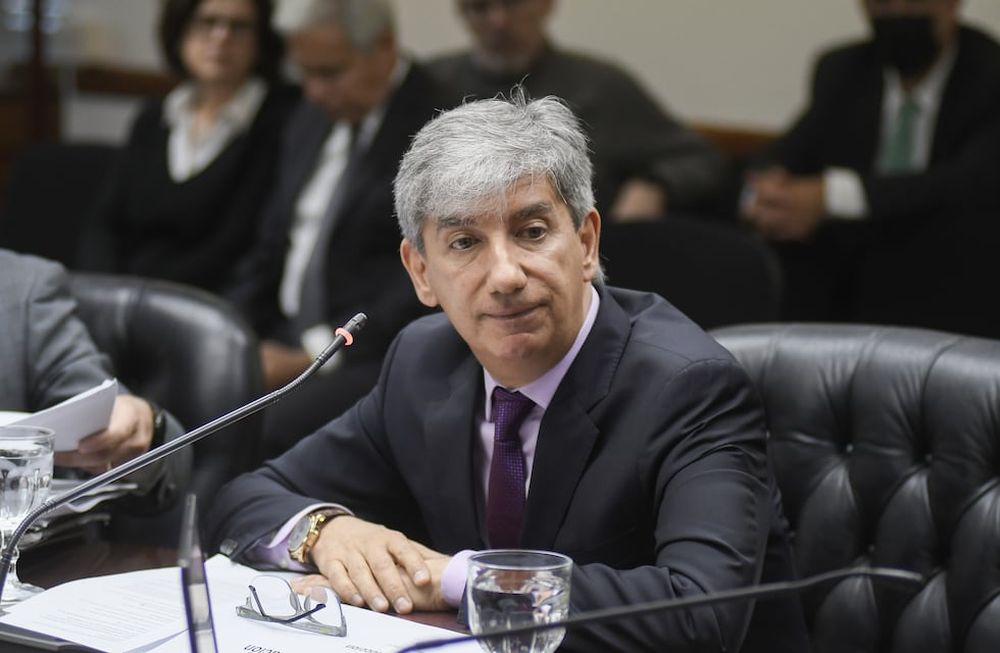 Walter Bento, aseguró este viernes que tiene “hechos y pruebas” para demostrar su “inocencia”, cuando ingresaba a la sede del Consejo de la Magistratura. Federico López Claro / Los Andes