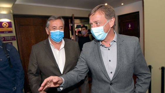 El gobernador Rodolfo Suarez junto al titular del Departamento General de Irrigación, Sergio Marinelli. Foto: Foto: Orlando Pelichotti