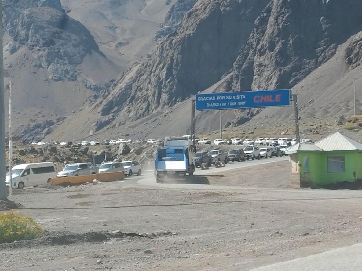 Casi tres horas de demora en el Paso a Chile y amenaza de nevadas leve en el inicio del fin de semana largo