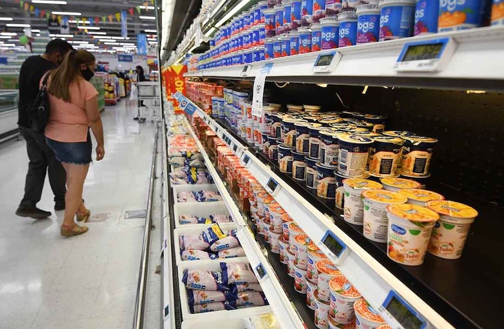 Alimentos y bebidas fue lo que más aumento en febrero, 9,8%.