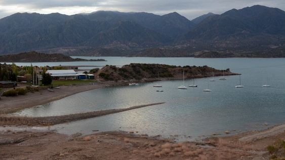 Perilago de Potrerillos: el Gobierno asegura que el acceso al dique será público
