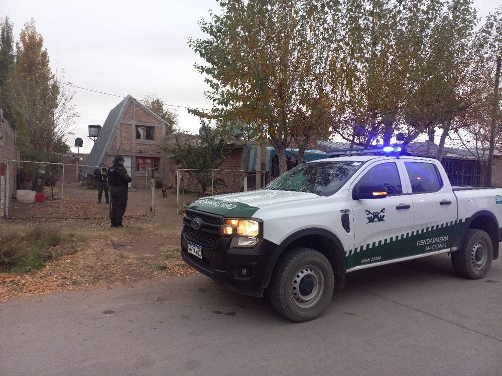 El hallazgo de la cocaína determinó un posterior allanamiento. Gentileza Gendarmería Nacional.&nbsp;