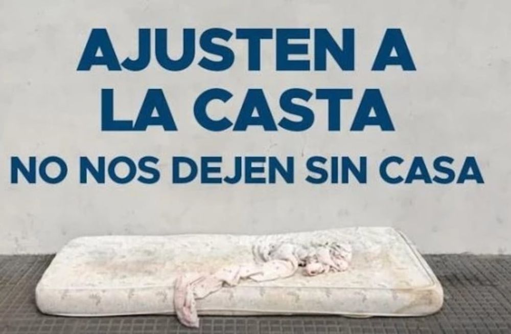 colchonazo de protesta contra el ajuste al pueblo