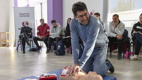 aprende a salvar vidas: cursos gratuitos de rcp y maniobra de heimlich en guaymallen