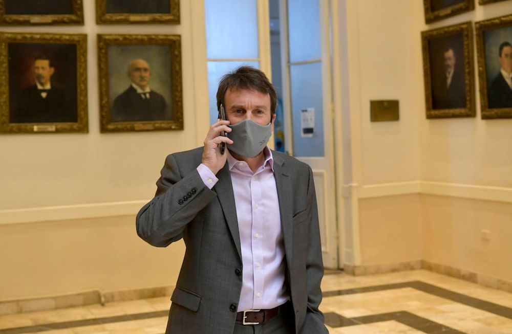 Gestiones. El ministro de Hacienda, Lisandro Nieri explicó que se quiere lograr mejores condiciones de pago de la deuda / Orlando PelichottiFoto: Orlando Pelichotti/ Los Andes