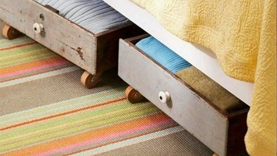 como reciclar los cajones de muebles viejos para decorar tu casa sin gastar de mas