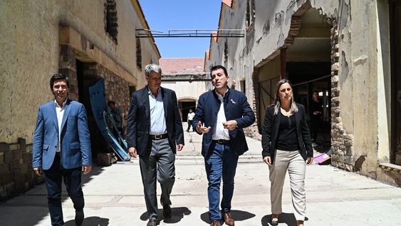 García Zalazar recibió a Prat Gay en Godoy Cruz y le mostró el trabajo que se hace en el Parque TIC y Espacio Arizu