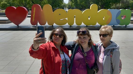 Mendoza fue un destino turístico muy elegido en fines de semana largos, pero todavía hay bajas reservas para enero.  Foto : Orlando Pelichotti