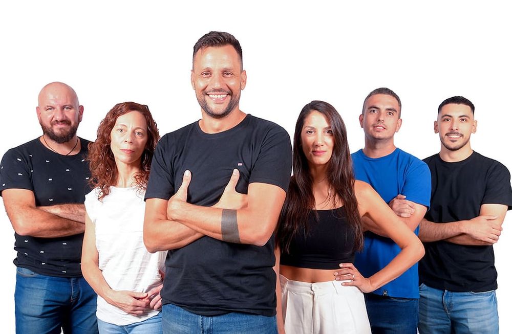 Nacho de La Rosa, Ale Vargas, Pablo Philippens, Emi Campigotto, Rodrigo Cuello y Nico Nicolli hacen #MVQN. / Foto: Marcelo Rolland - Los Andes