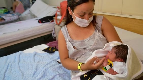 El bebé nació en perfecto estado de salud, aseguraron el equipo de profesionales de la maternidad más importante de la provincia. Su madre se encuentra bien también / Orlando Pelichotti