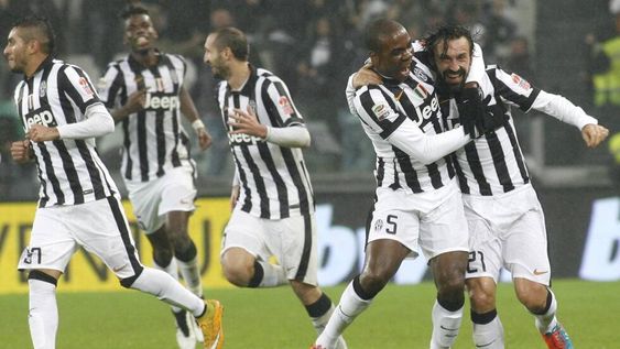 Juventus ganó el derbi al Torino con gol de Pirlo en el último suspiro
