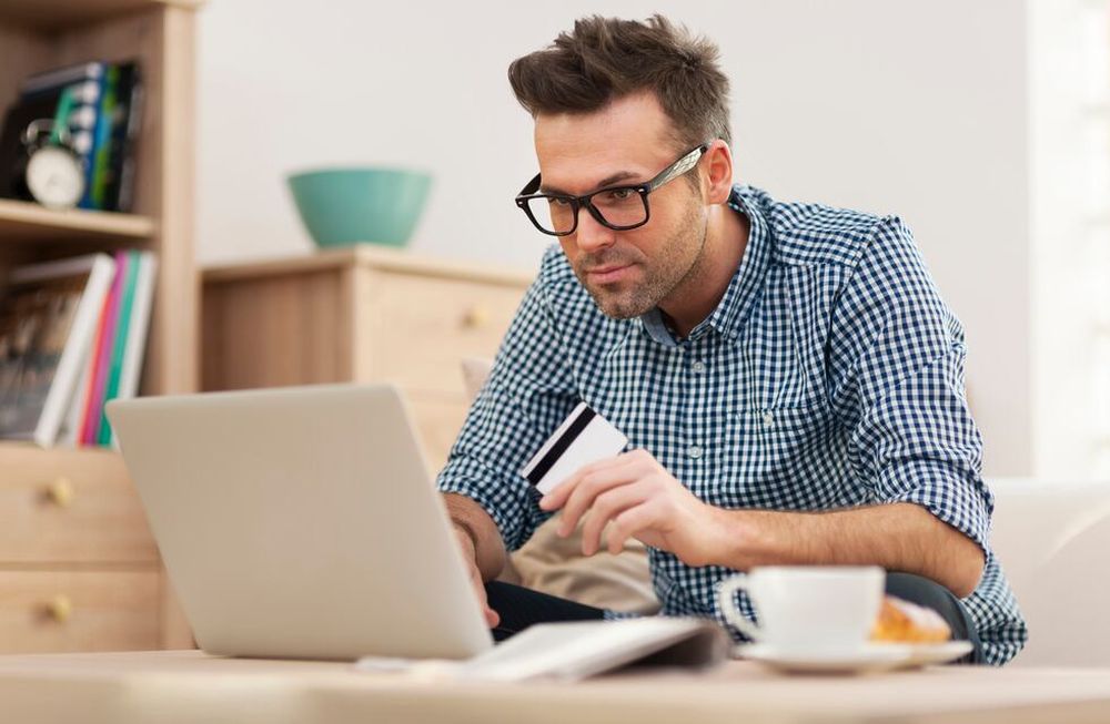 Entre las categorías más demandadas por los usuarios resaltan los alimentos frescos, bebidas y artículos de limpieza e higiene personal. (Freepik).