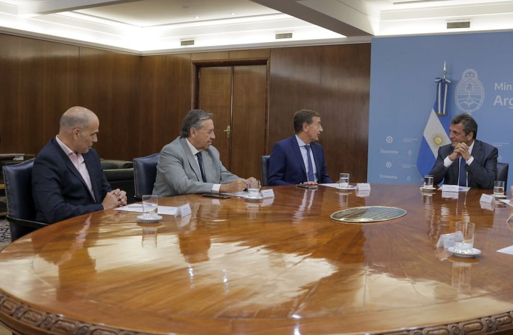 Suarez y Marinelli cerraron con Massa el acuerdo para modernizar el Sistema de Riego Rama Chimba