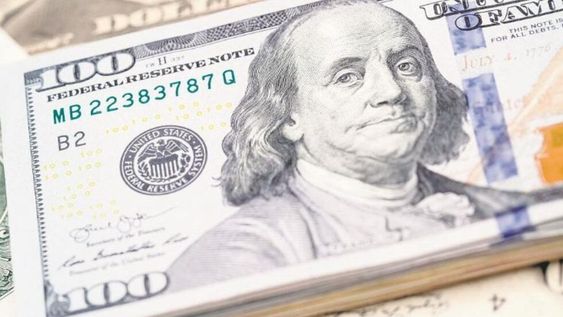 Dólar hoy: se vende por encima de $98 en promedio en los bancos